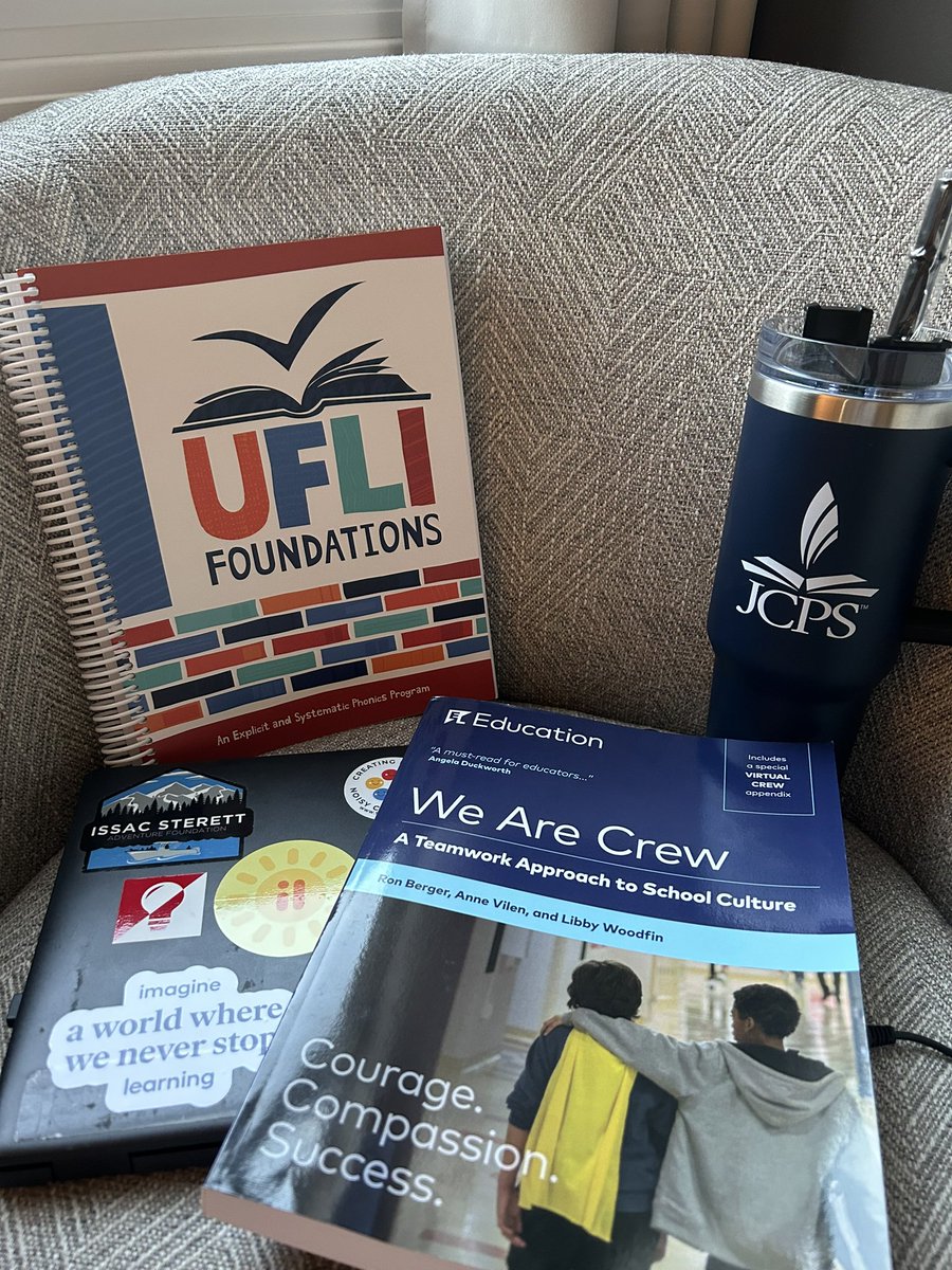 New books 📚 
@UFLiteracy @RonBergerEL 
New laptop stickers ✅
New water bottle 💦 @CalebWestAP 

Thanks @JcpsElemEla & @ELeducation for a day with Leadership teams!

#WeAreCrew 🛶 
#CESLeadTheCharge 🐴💙