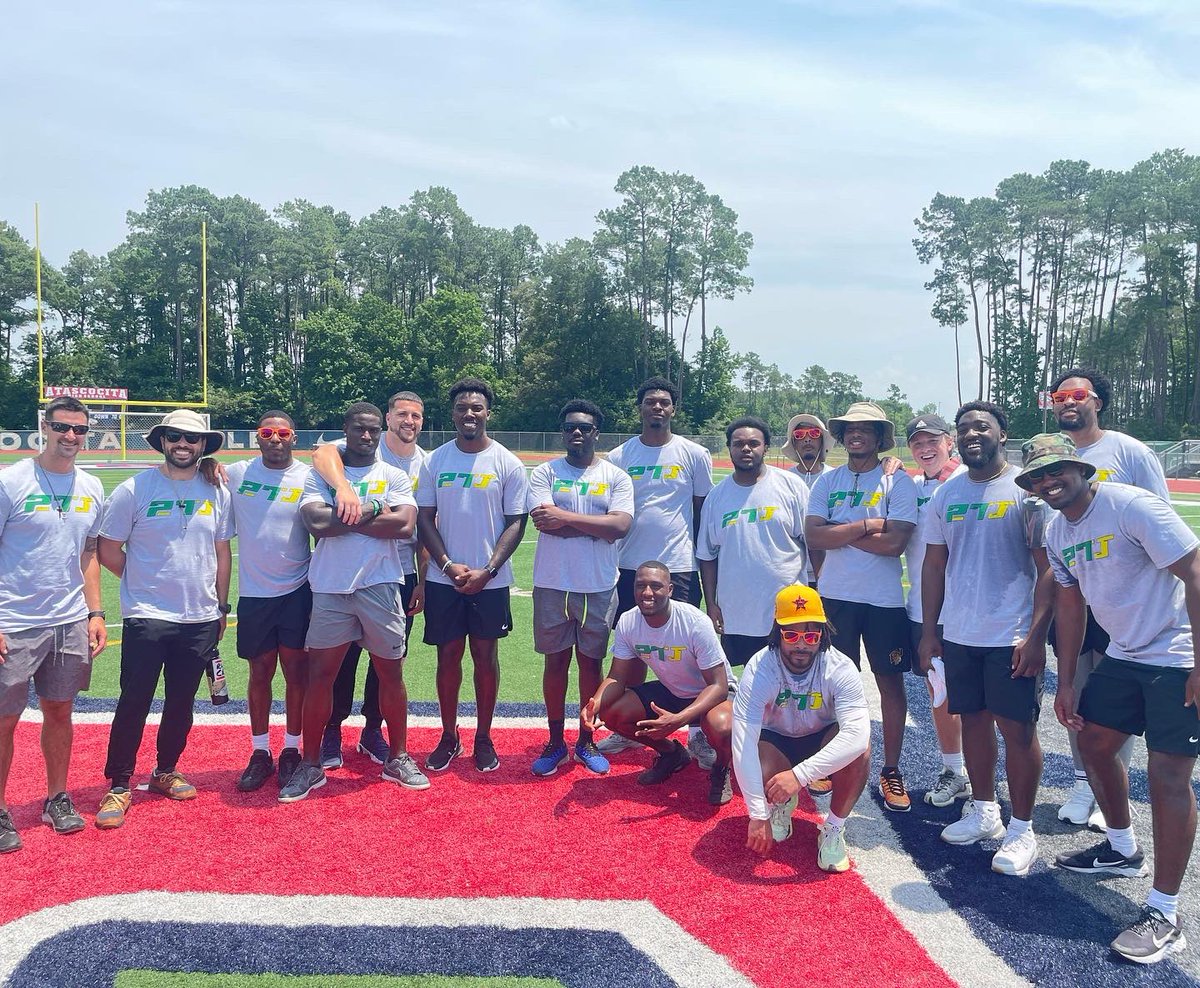 PatrickTaylorJr's tweet photo. Shoutout to everyone that helped make this day possible 🙏🏾 The coaches, my agency and the fam, my alma mater, and everyone that donated their time and resources, and Whataburger for sponsoring us and pulling through with the food truck. Can’t wait to do it again next year! https://t.co/bHdHC8qDfV