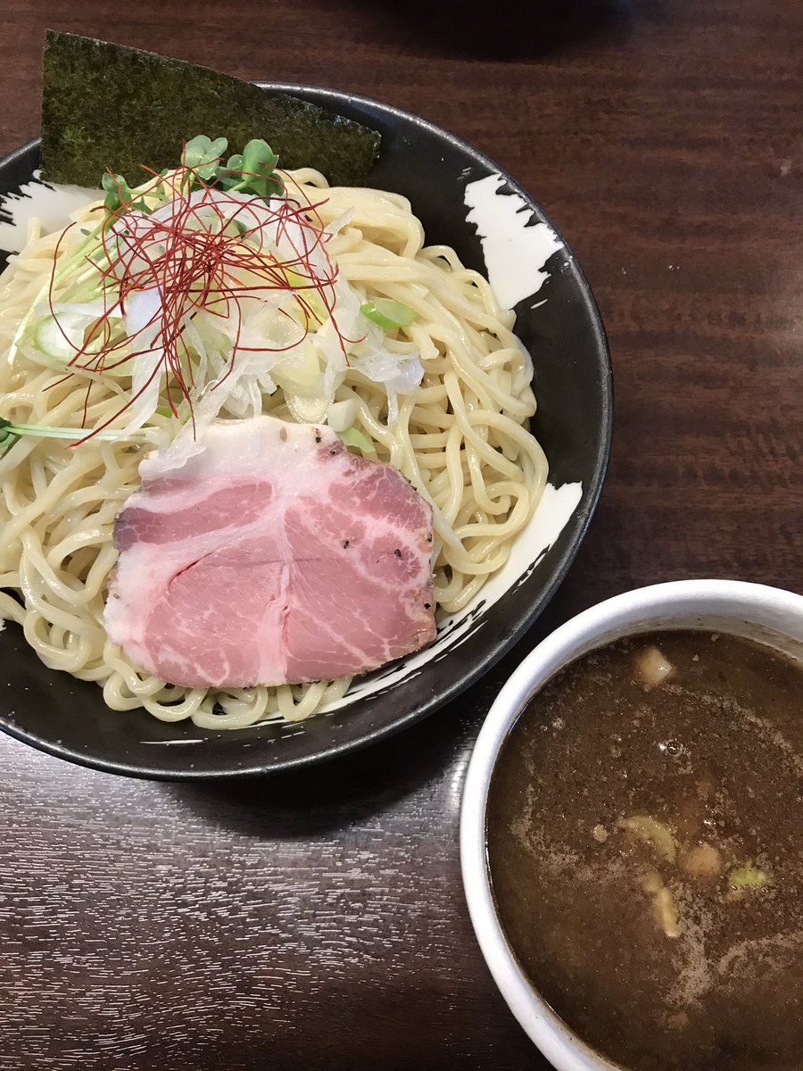 ラーメン投下 https://t.co/RKitxmD3UC