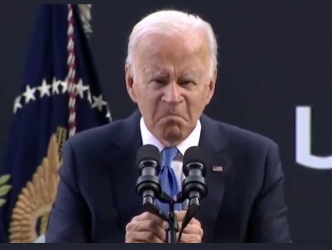 RT @PabloAmeche: @JesseKellyDC Gonna tell my grandkids this was Whitey Bulger. https://t.co/42qV2YCgRh