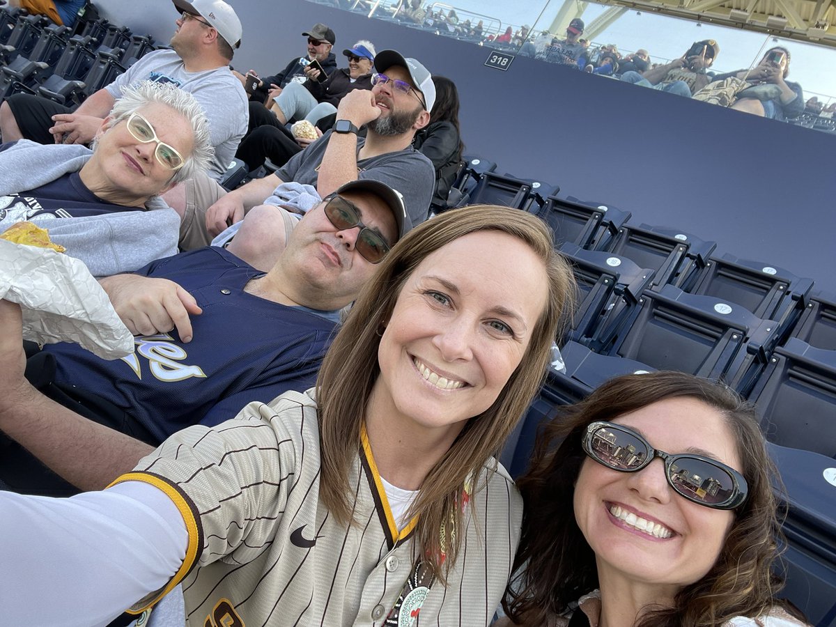 TwoCoppertops's tweet image. #bringthegold