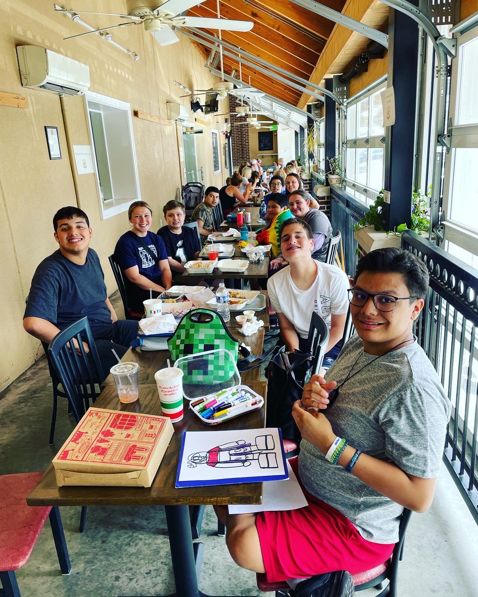 Ms. Burgette’s class enjoying lunch at the market today!