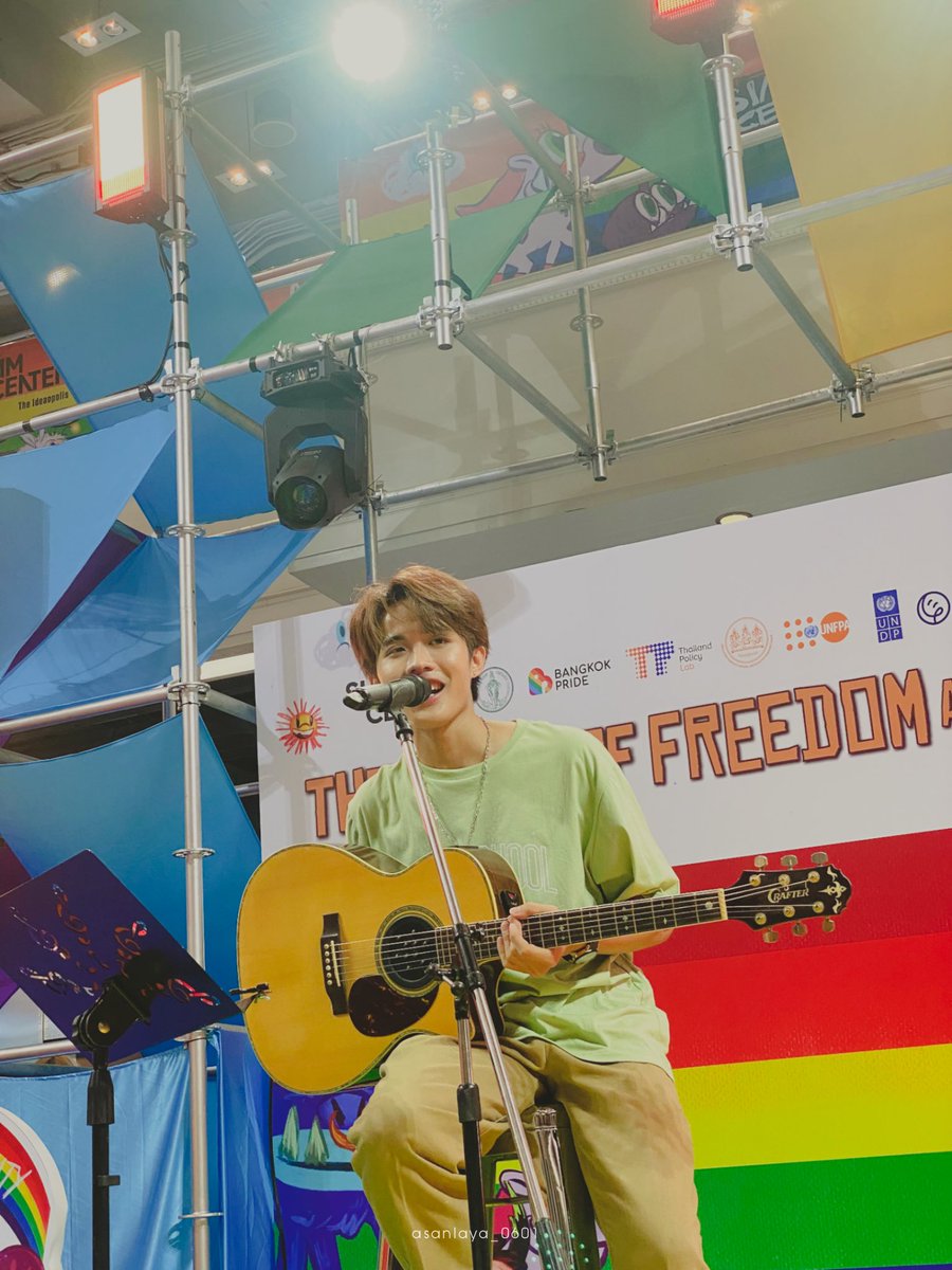 suly6193's tweet photo. พี่จอห์นเก่งมากๆๆๆๆ หล่��ที่สุด💗🫶🏻
#johnnattachot #ดวงใจของเจ้าจอห์น #bangkokpride2023 #john_nattachot https://t.co/pRZhOc0O7b