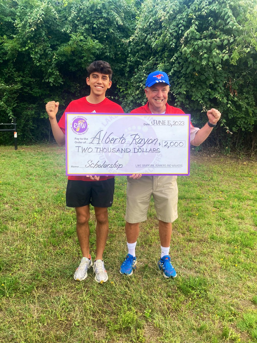 Our race committee was thrilled to present Alberto with his BIG scholarship check. He and coach @rmiller6111 were pumped to receive it. 🦾Thanks to all our racers, sponsors, donors, @bearcreekrun and @hopandsting for making this annual donation possible. 
#MustangNation #HardRock