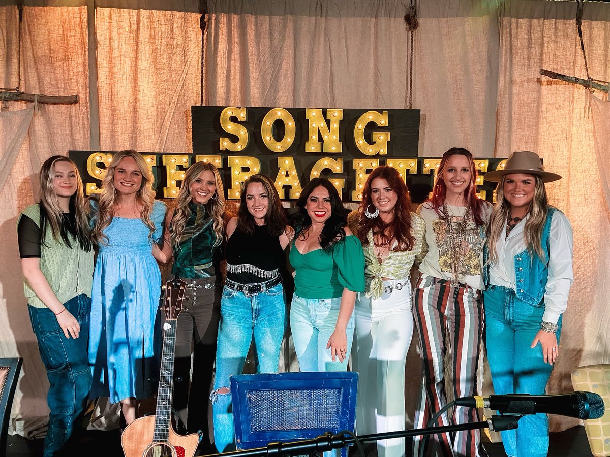 6 PM SHOW THESE LADIES ROCKED IT!! 🥰 If you missed this sold out show. Don’t fret it’s live on our YouTube channel now!! #LetTheGirlsPlay