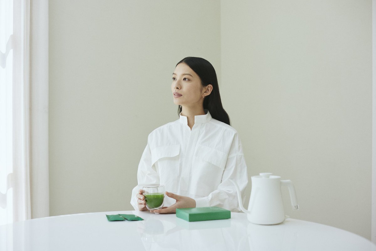 gida_gida's tweet photo. "緑茶の葉には「野菜と同等以上」の栄養価があるのですが、普通に急須で入れて飲むと栄養は茶殻に残ったまま捨ててしまっている"

ここ全然知りませんでした…！👀

ブランドの立ち上げをご一緒している新しい緑茶が先行リリース中です☟
https://t.co/HOrOooolTy https://t.co/j25SM0AOVZ