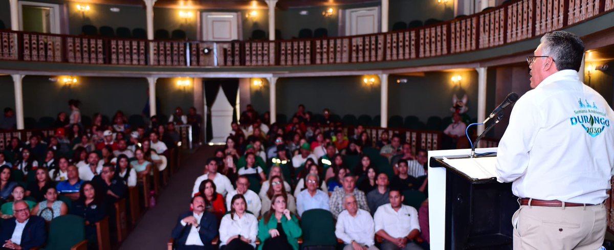 claudiahepan's tweet image. 🌎🍃♻️ Con la representación del Gobernador @EVillegasV, asistí a la inauguración de la Semana Ambiental del @DurangoCap con la apertura del Ciclo de Conferencias Locales, el cual tiene como objetivo concientizar a las personas para frenar el consumo de plásticos. 
#SinPlásticos