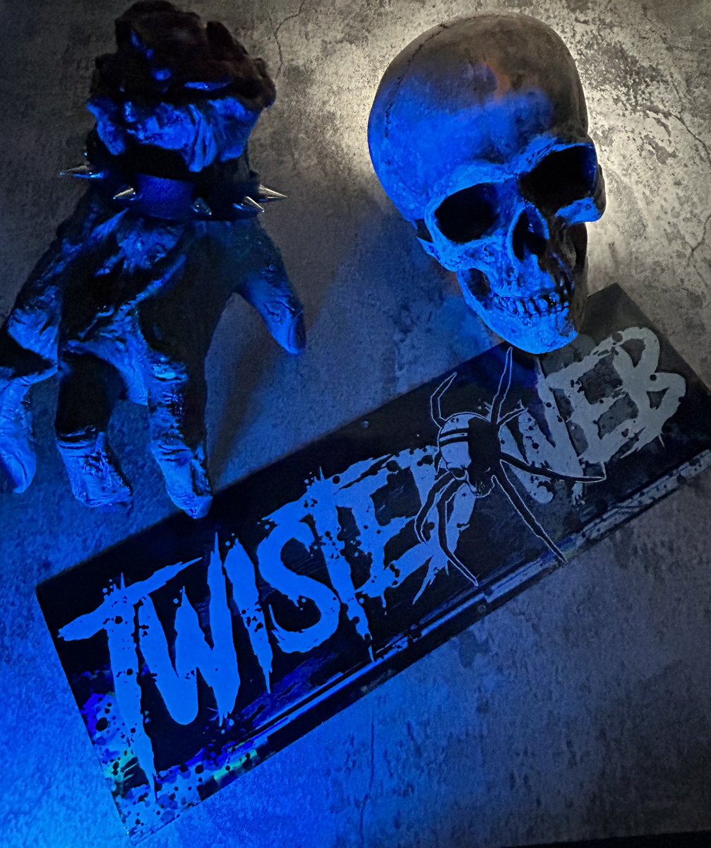 This custom Twisted Web metal sign arrives in the mail today. #twistedweb #horrorcommunity #horror #skulls ##zombiesign #metalsign #horrorart #metalsign #twistedwebhorror