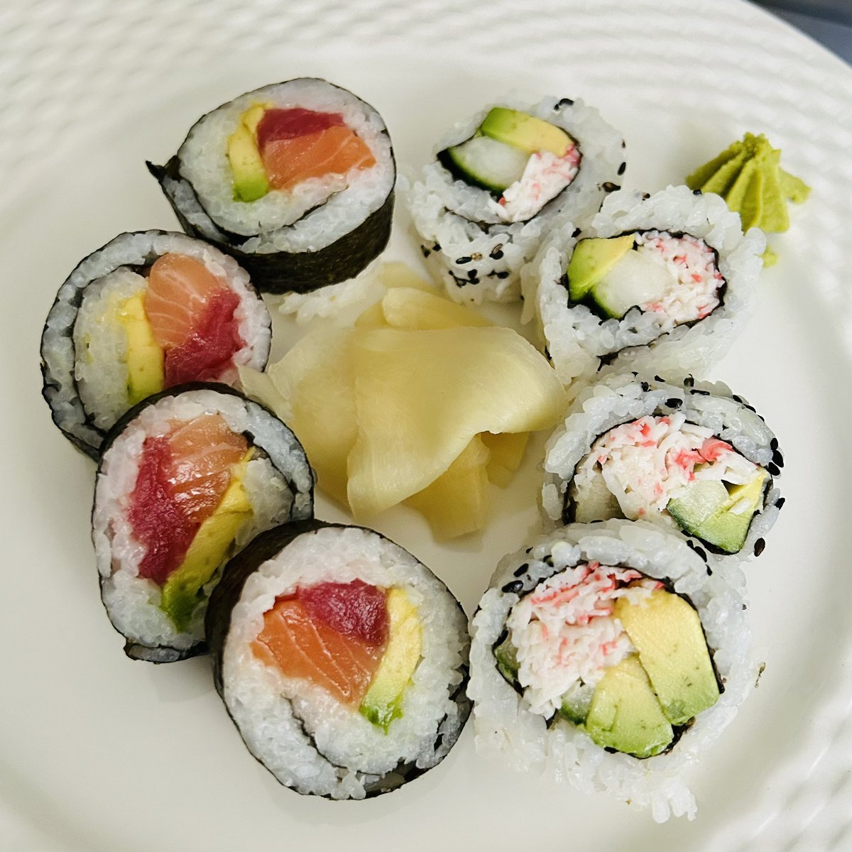 #SeafoodChallenge to eat #Seafood2xWk June/July & raise donations to support nonprofit @Seafood4Health. Join us!
.
Today’s lunch is the TSA #sushi roll (Tuna Salmon Avocado) & #Surimi CA roll from Cordelia’s Market.
.
#brainhealth #hearthealth #bluefoods #climatefriendly