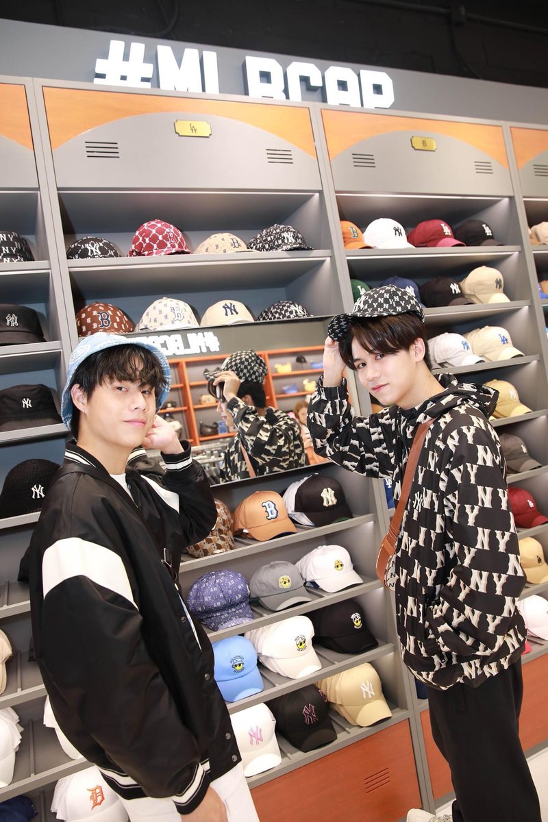 SatangFamilyPH's tweet photo. CELEBRATE WINNYSATANG EVERYDAY
Winynny Morning 🧸
Satangks Morning 💰
Keep winning, you two 🥰 you deserve all the love. Good morning! 🫶🏻🤟🏻
#PowerUpPumpkinsWithWinnySatang
#WinTheDayWithWinny
#SeizeTheDayWithSatang
#satangks #winynny https://t.co/gMKXwX6kXA