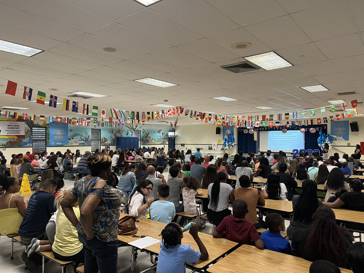 LCMS_Principal's tweet photo. A packed house tonight for parent orientation to the 2023 Summer SOAR experience at Maplewood. @LoriCanning @MPerezDir @DrFlem71 @lorialhadeff @RSERocky @RamblewoodElem @TamaracElem @newschester
ππ¦ππ¦ππ¦ππ¦ππ¦π
#Maplewoodminded #owlspride #dreambig #workhard #staykind https://t.co/dx4LLtUTY2