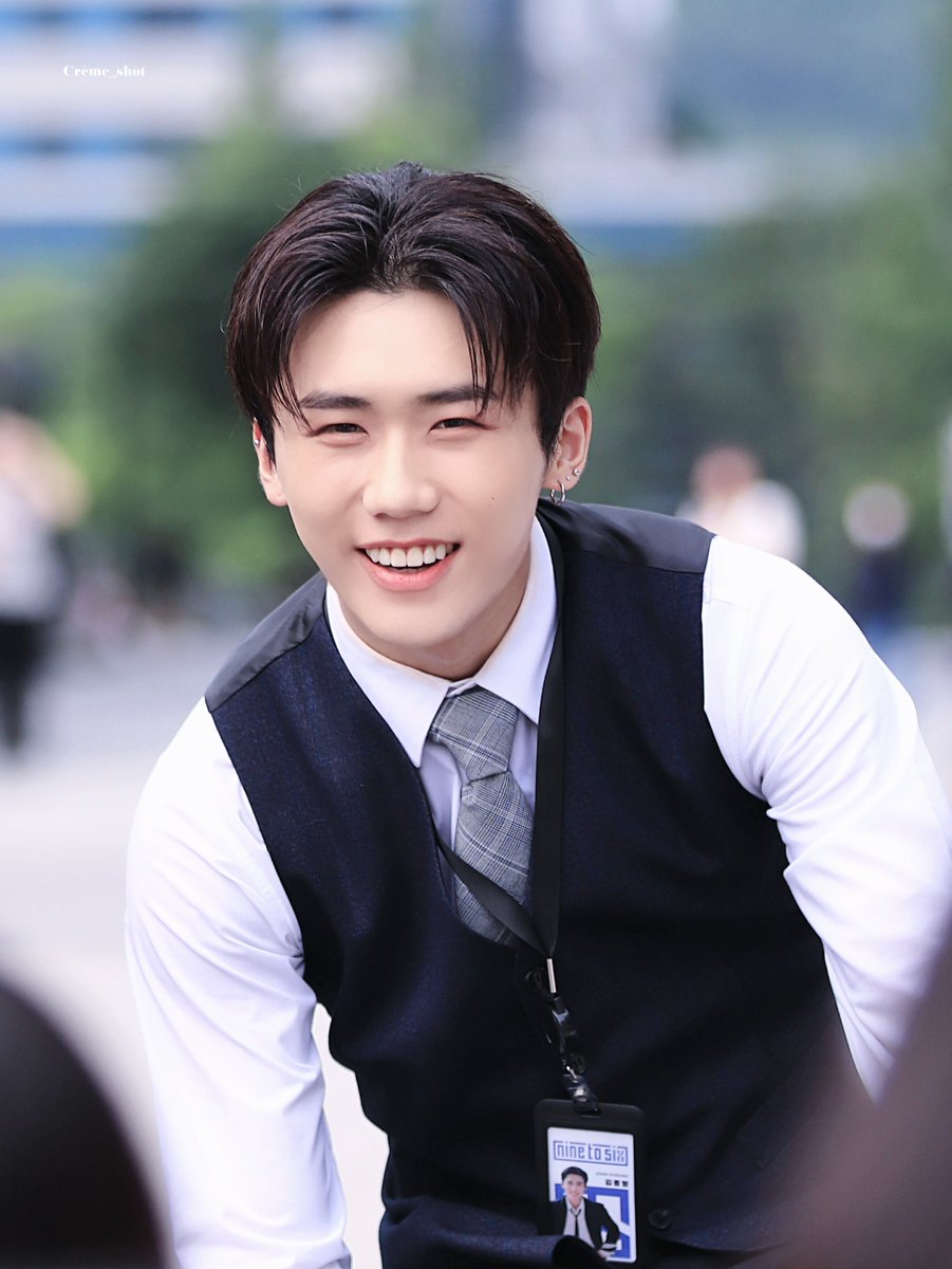 230606 더쇼 #종형
역조공 고마워ꢭ 사랑해