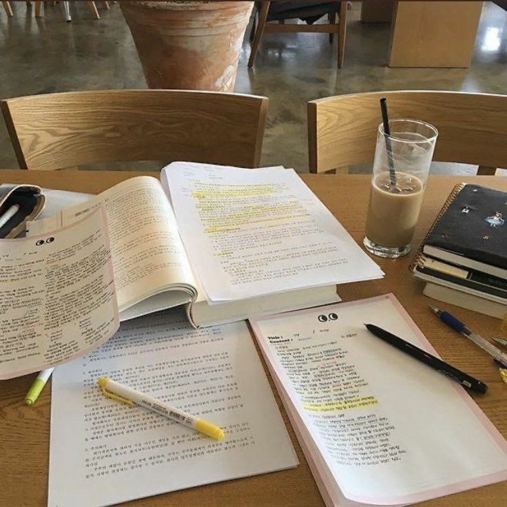 _hourlyyang's tweet photo. 𝘿𝙤𝙣'𝙩 𝙆𝙞𝙨𝙨 𝙈𝙚 𝙇𝙖𝙩𝙩𝙚 - season 1

— a #jaywon  school au where; Gale (yjw) is a broke senior high school student leader who only frequents a cat cafe because of his friends, but soon enough, his visits became a habit because of the mysterious barista, Riggs (pjs). https://t.co/JVgVkweXt0