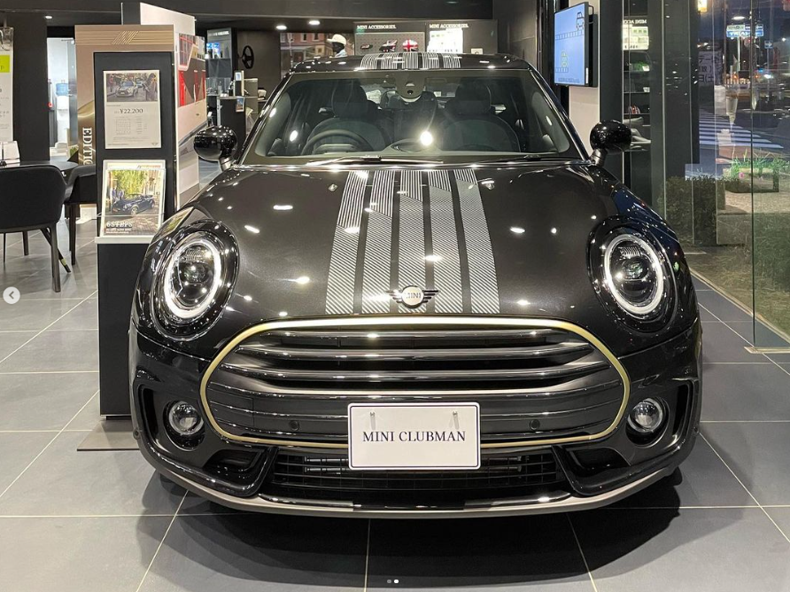 GlanzMini's tweet photo. このライン、ちょっと渋いかも。
#MINI成田 #展示車 #CLUBMAN #F54 #untoldedition https://t.co/Dxrg8yTHns