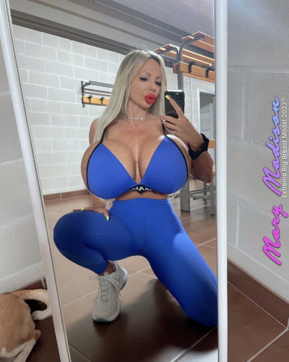 This gym outfit is smoking fire hot!!! MaryMadisonLov.