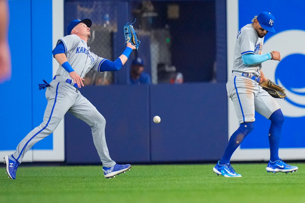 Royals review on twitter royals blow 4 0 lead allow 9 consecutive