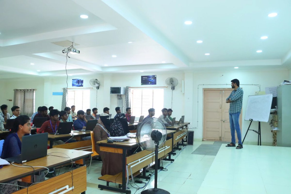 ksrmceofficial's tweet photo. Day 4 of S D Cell in association with the department of ECE is organising a one week workshop on Game Design using Unity 3D from 1 - 7, June 2023

#skilldevelopmentcell #ksrmece #ksrmskilldevelopmentcell #KSRM #ksrmce #kandulagroups #engineering #kadapa #ksrmceclubs #jntua #AICTE https://t.co/jRETdt60gl