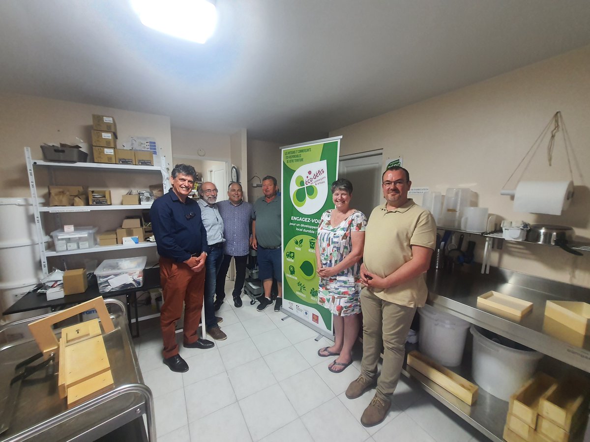 Semaine Nationale de l'Artisanat - Un artisan, une rencontre. ➡️Eric et Catherine CHEVALET - fabrication de savons saponifiés à froid.  12 savons  ayant chacun avec une vertu différente et spécifique à chaque type de peau. Belle reconversion professionnelle