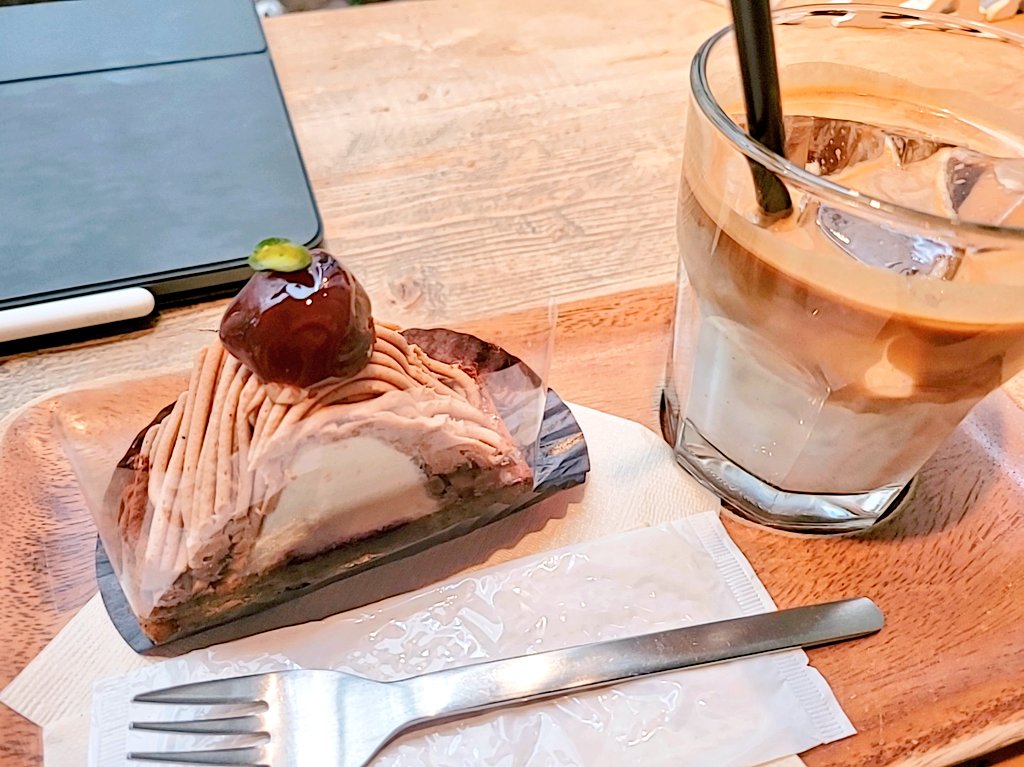 収録終わったー！
あーでもないこーでもないと悩みまくったけど無事終わってよかった…
カフェで作業して帰るぞ💪