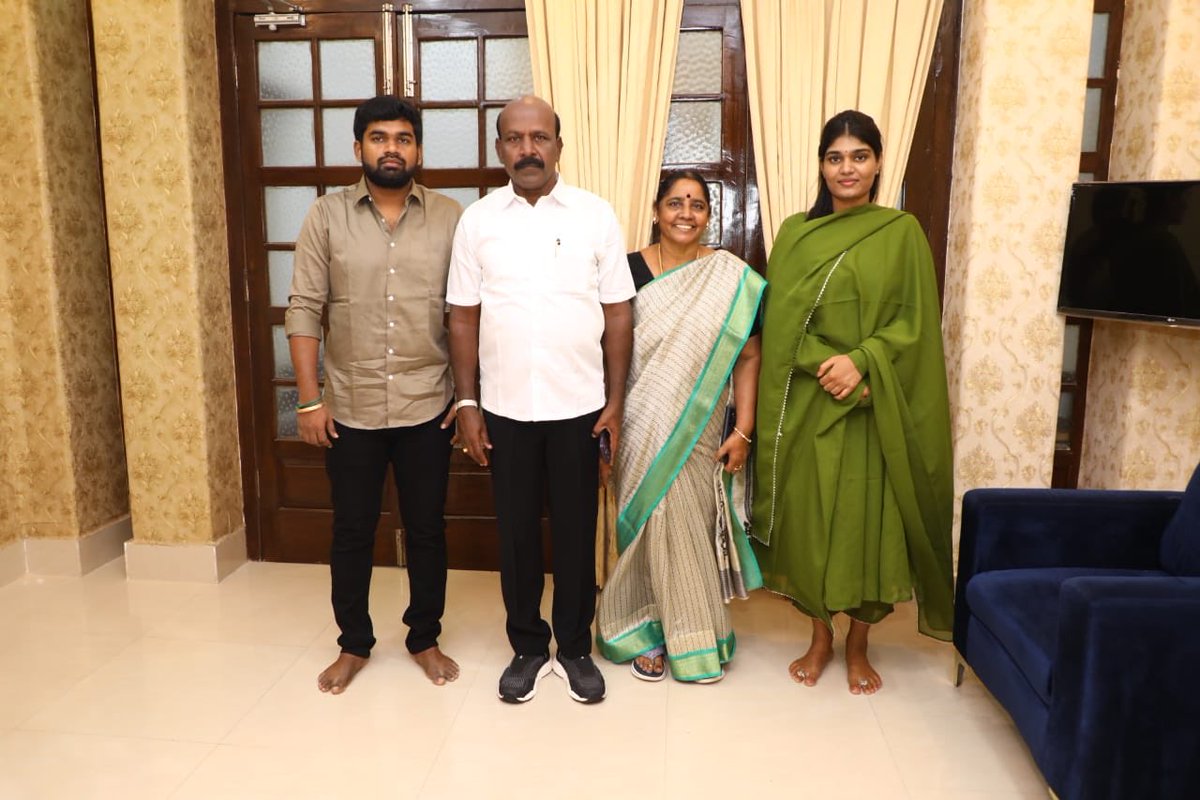 Anandam_vedham's tweet photo. #thanks
#for_my_family
#marriage_function
#blessings
#tn_health_minister
#my_heartly_relation
@ma_subramaniyan
@Udhaystalin https://t.co/S98UHDbTXE