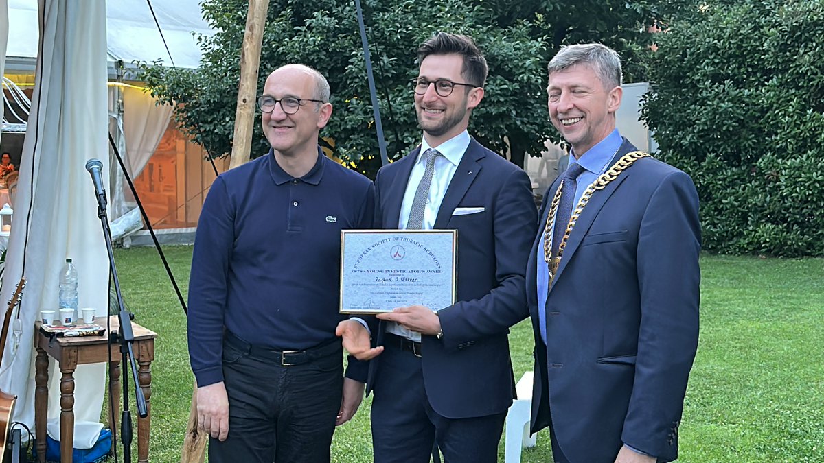 thoracic's tweet photo. ESTS Young Investigators Award goes to Raphael S. Werner!! 👏🎉🥇 👏Congratulations!! @KeJw44FysaNarZb #ests2023 #NothingLikeESTS #milan #women #trainee #students #thoracic #surgery #event #meeting #reception #career #lung #italy #networking #sharing #ideas https://t.co/8WgMGOyZ2G