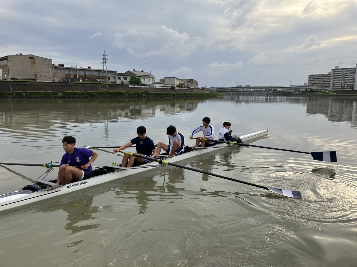 rowinglovers's tweet image. 先日久しぶりに艇庫に行きました！みんな着実に上達していて見ていて楽しかったです。今週末の関関戦楽しみにしてます！
