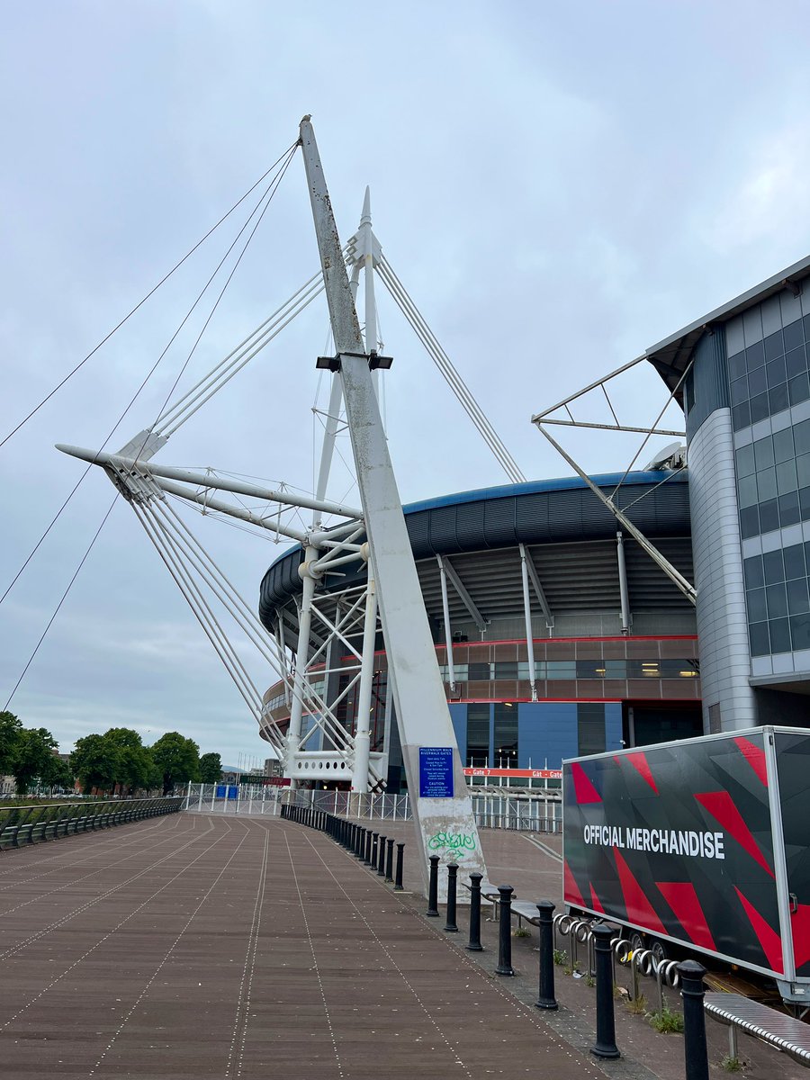 Cardiff getting ready for one of the biggest nights of the year.

Tonight <a href="/coldplay/">Coldplay</a> are playing the best stadium in the world <a href="/principalitysta/">Principality Stadium</a> 🕺🏽🏴󠁧󠁢󠁷󠁬󠁳󠁿

See you there 👊🏽

#MusicOfTheSpheresWorldTour #ColdplayCardiff