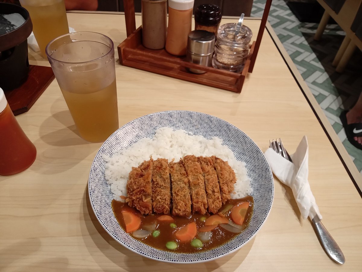 DanielBatara's tweet photo. Jangan lupa makan gais !! Ingat menjalani hidup yang hampa dinperlukan tenaga extra . https://t.co/FqnWqibM2g