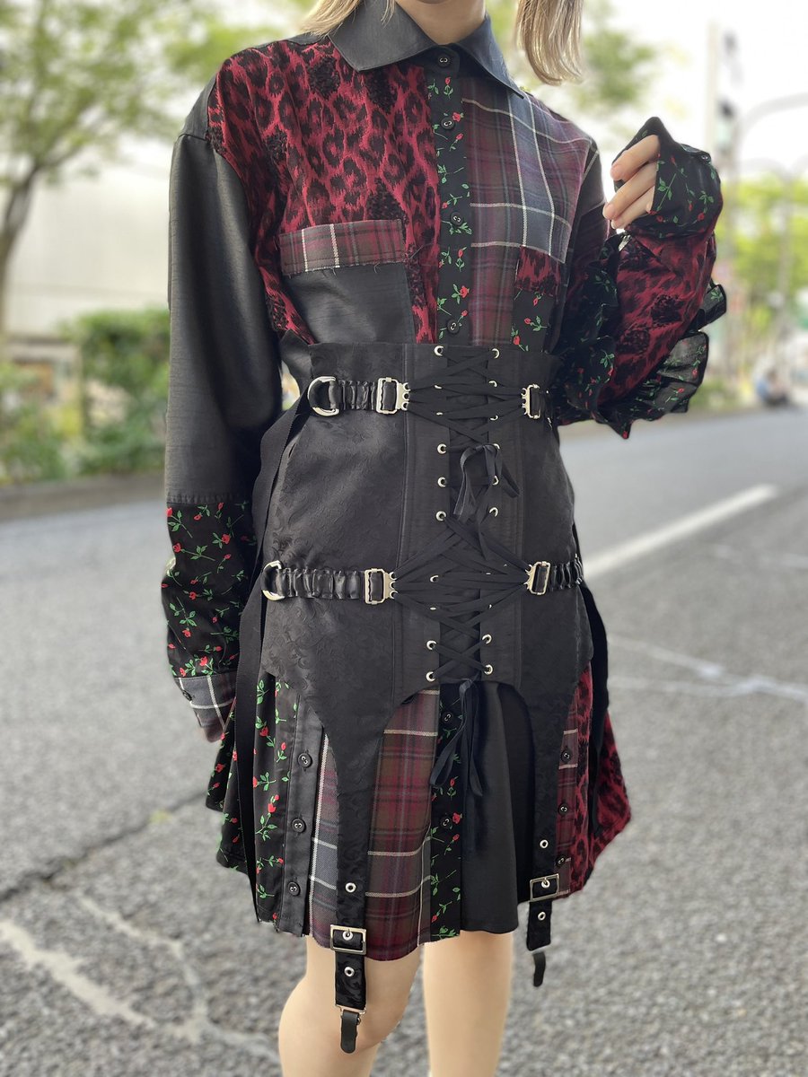 boysintheband10's tweet photo. 🍒PICK UP🍒
shirt ෆ˚*
rurumu: 22AW
patch work oversized shirt
https://t.co/LzBp0ieGDf
corset ෆ˚*
rurumu: 23SS
fan lacing corset
https://t.co/9ZJkbOCWha
#rurumu
#22aw
#23ss
#boysintheband
#boys_in_the_band https://t.co/bcLI6GpeJJ