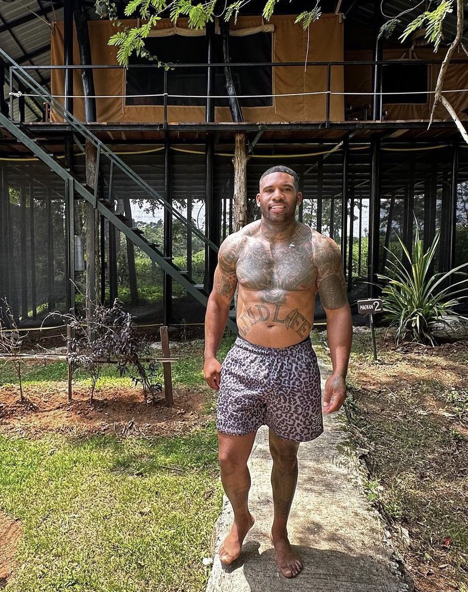 CelebFeetArchives on Twitter: "Mike Holston #cfamikeholston"