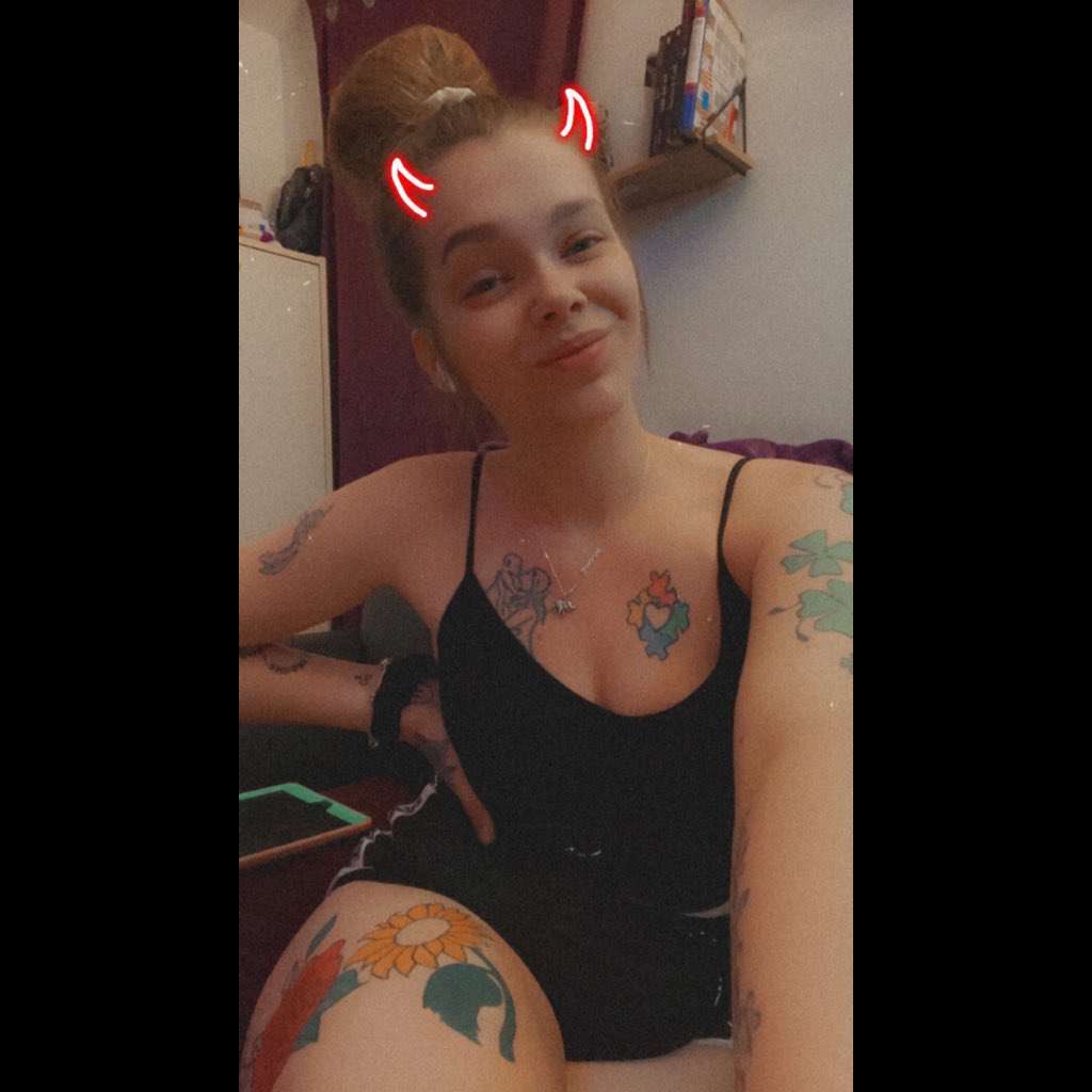 Little miss “supposed” to be healing when in reality she’s just hit her villain era and she’s going to live her BEST life ✨🥰
#healing #abusesurvivor #tiktok #twitch #contentcreator #onlyfansgirl #villainera #girlsdoitbetter #watchmeglow