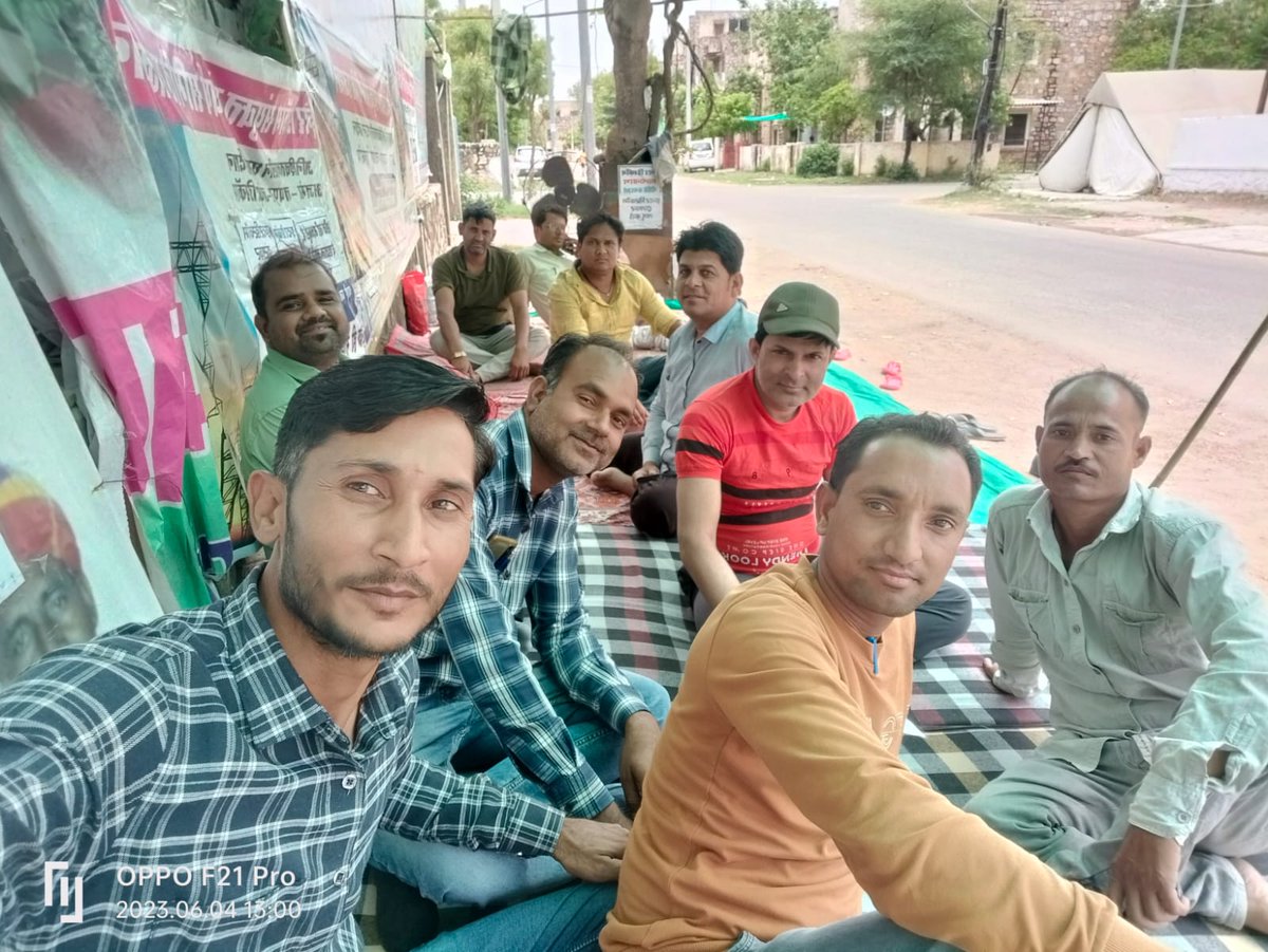 चाहे जो मजबूरी हो इंटर डिस्कॉम जरूर हो
#इंटर_डिस्कॉम_ट्रांसफर_नीति_लागू_करो 
<a href="/ashokgehlot51/">Ashok Gehlot</a> <a href="/BSBhatiInc/">Bhanwar Singh Bhati</a> <a href="/bhavimeenainc/">Dr Bhavi Meena Todabhim डॉ भवी मीणा टोडाभीम</a> <a href="/BaljeetBehror/">Baljeet Yadav</a> <a href="/1stIndiaNews/">First India News</a>  <a href="/PSKhachariyawas/">Pratap Khachariyawas</a> <a href="/Ramkesh83366346/">Ramkesh Meena</a> <a href="/Ravidelwal28/">Ravi Meena</a>