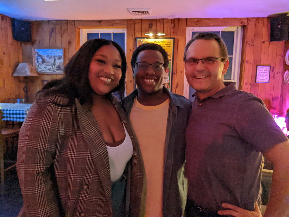 FurmanTheatre's tweet photo. So many beautiful Furman Fine Arts Alumni types in NYC! Thanks for coming tonight!
#Furman #FurmanTheatre #FurmanAlumni #FurmanMusic #FUArt #FUDance #FUMusicalTheatre @Furman_Alumni https://t.co/UQcoS7OZ5c
