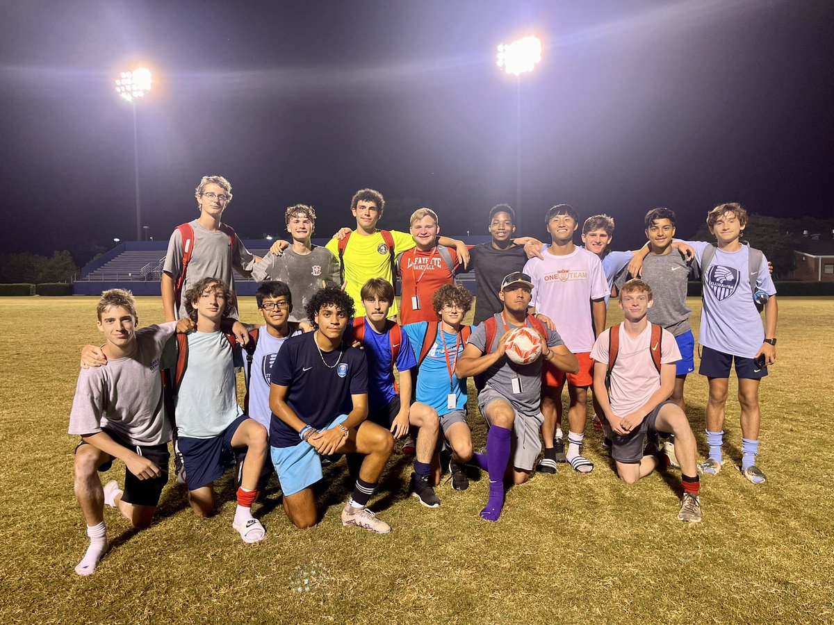 VLindsay6's tweet photo. Some of my favorite guys at @ICC_Soccer camp, and congrats to Porter for All Stars and Crosse for being the best ref ever ❤️ @LafCo_Soccer https://t.co/qBSOJHtTFp
