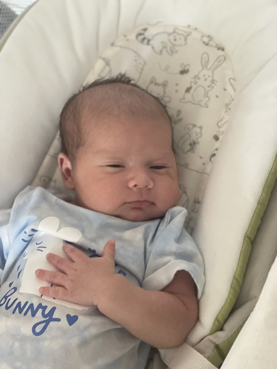 lesleyflores_'s tweet photo. 1 month with my favorite little boy 🩵🩵 https://t.co/hGthv7QLd6