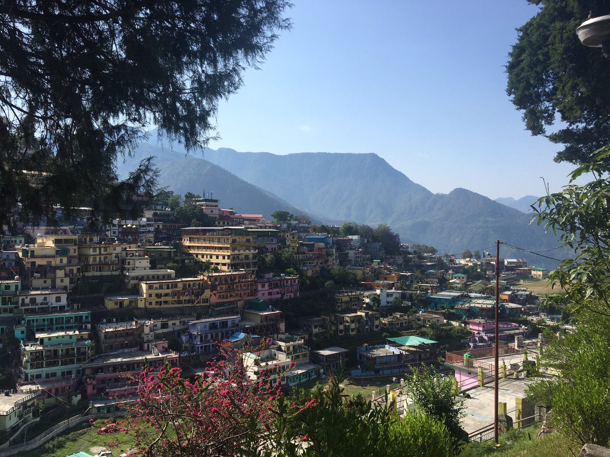 A lovely morning walk in Gopeshwar in the Uttarakhand Himalaya. Temples and a hub of activity. Today the next phase of Dhauliganga flood history exploration awaits. @BathSpaUni @GBPNIHESD @TuringScheme_UK @UKRI_India @IndiaDST @ugc_india @USDMAUk @inBritish