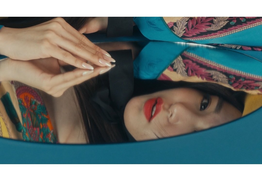 nemz_801's tweet photo. What the hell ??!!!! Over My Skin MV 
#TiffanyYoung 
#티파니영 

https://t.co/tAdjsWLy2z https://t.co/1m9ZTSNvsm