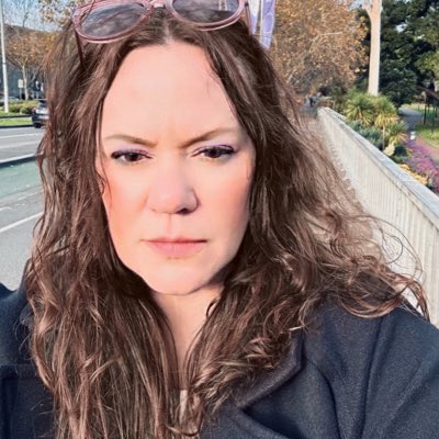 #NewProfilePic
#Winter2023 

I got sick of pink hair😉🙃!
😎🥶🧣🧦⛅️🌥️