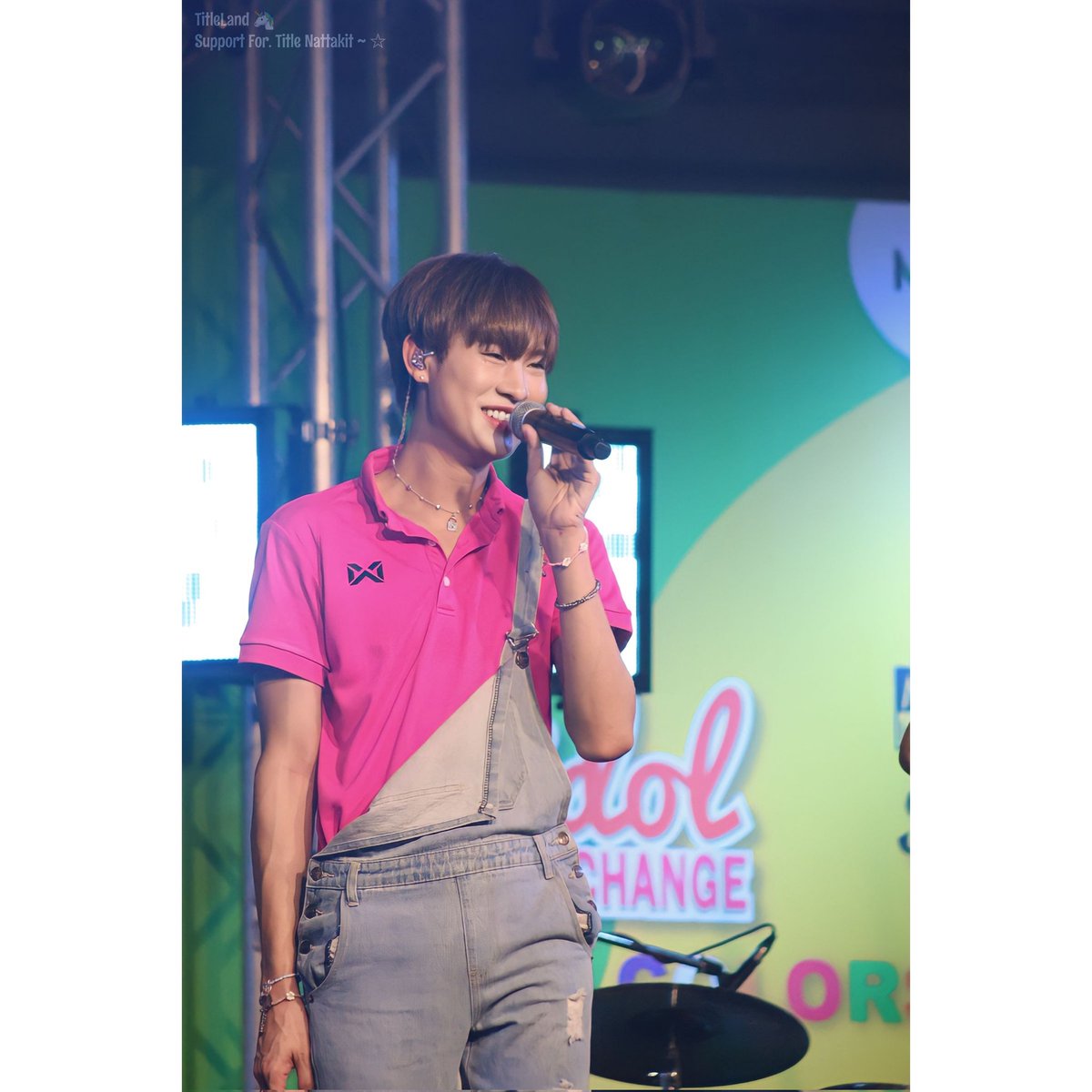 TitleLand1's tweet photo. ❤ @title_ttle #TitleNattakit #UPnAWAY #IdolExchange #mangomusicentertainment #ATMOSPHERE #PrideMonth https://t.co/hq4lG0AtWm