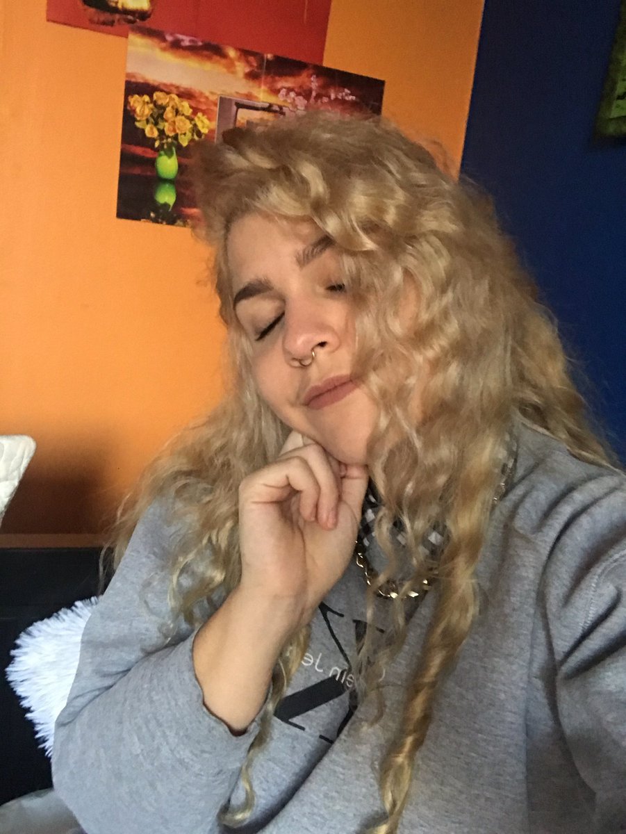 Londzo12's tweet photo. Quote tweet with your blonde era https://t.co/3mFzOzen4z