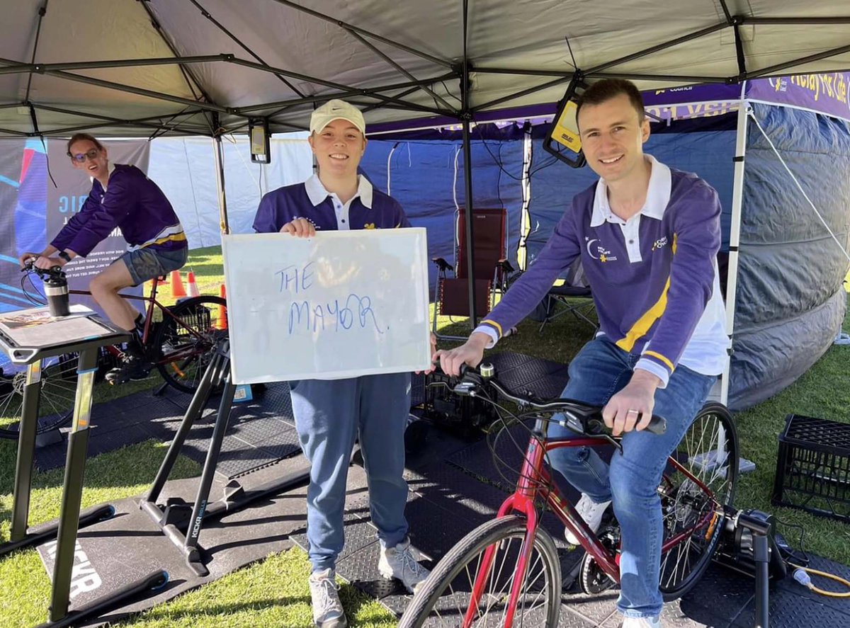 H2HNews1's tweet image. Hope shone brightly at the 22nd annual Hills Relay Brave head shaved, Jaime Berglin, Joel Sedger and Sharon Capizzi. for Life held at #CastleHill Showground.

Read more: hillstohawkesbury.com.au/relay-for-life…
@CCNewSouthWales #communityevents #SupportPrograms