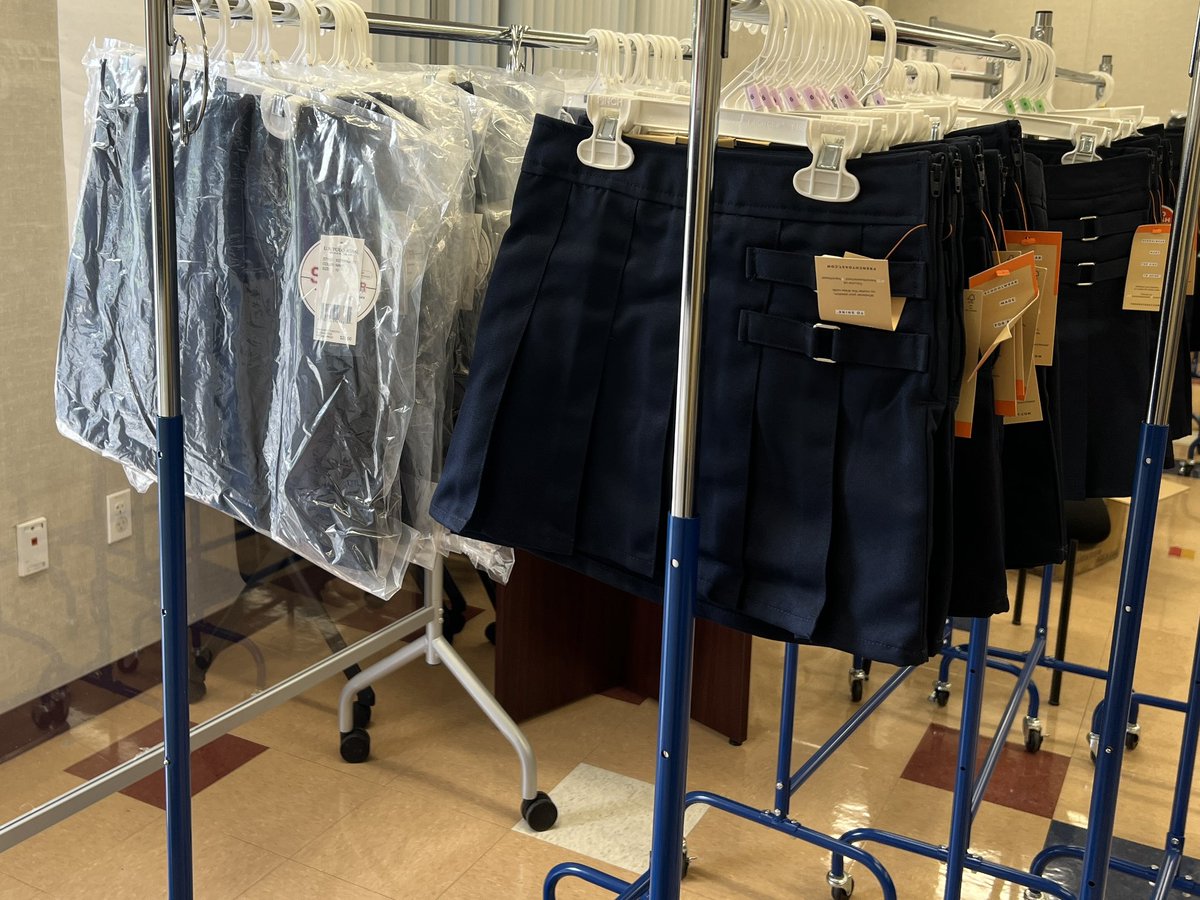 MrsCastaneda40's tweet photo. Inventory morning 😁 So thankful for all the people that want to contribute and are hands on on this project 💛 #youknowwhoyouare #thankyou #NSDnow #forourchildren https://t.co/FCzkxLrDpC
