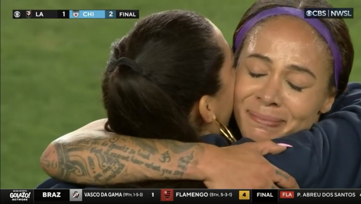 no b/c this embrace of sydney leroux &amp; christen press after scoring her first goal back from injury since 2022 #nwsl