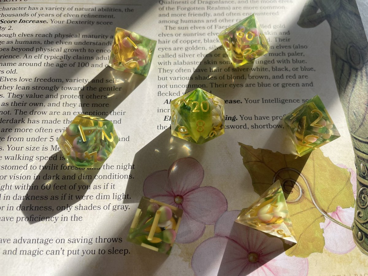 You'd better bee-lieve you'll be rolling those Nat 20's with these bee themed dice! 🐝
FoxGamingau.Etsy.com
#dice #dicemaking #dnd #dnd5e #dungeonsanddragons #rpg #ttrpg #roleplaygame #epoxyresin #homemade #handmade #handmadedice #tabletop #tabletopgames #pathfinder #etsy #bee
