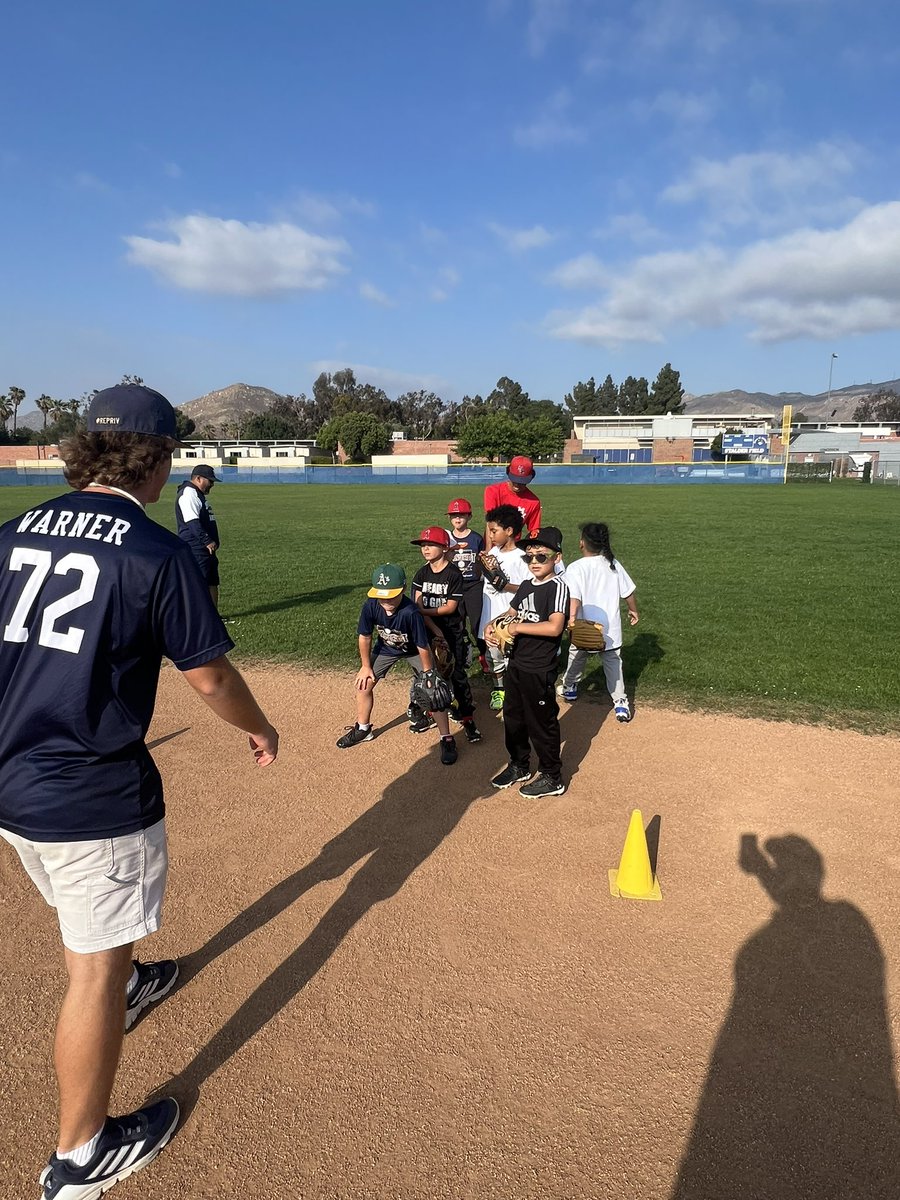 @MLKingBaseball & @JWNorthbaseball #youthcamp #baseball Day 1 ⚾️