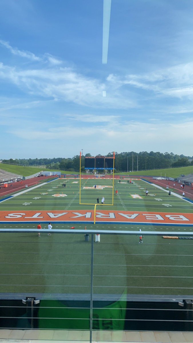 IpsenJonathan's tweet photo. Had a great camp @BearkatsFB today. 
Thanks for having me @coach_ikeDL and @jbmorriscoach ! 
@GridironImports @ImmoOsterkamp @GIfootballChris https://t.co/8zaXA4IEAI