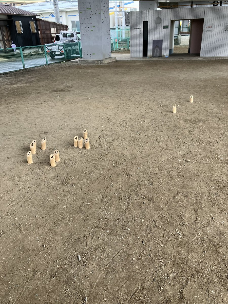 雨の日は高架下🥖
#モルック
#高架下