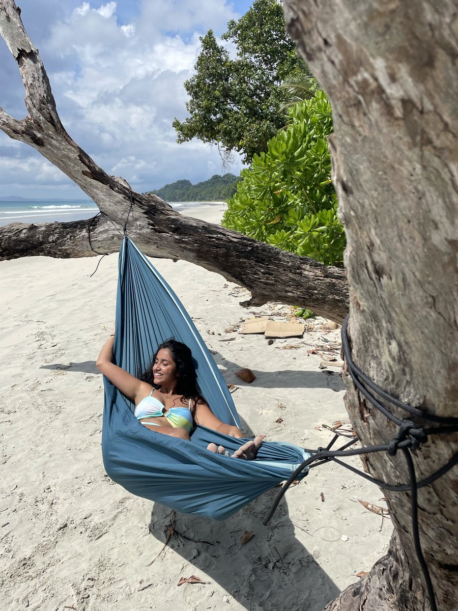 This one time I carried my own hammock with me and tied it to the trees at the beach. 
Perfect example of being atma-nirbhar?🤣 (english: independent)

📍Radhanagar beach, Havelock

PS - I got this hammock from Decathlon, check the next tweet for link :)