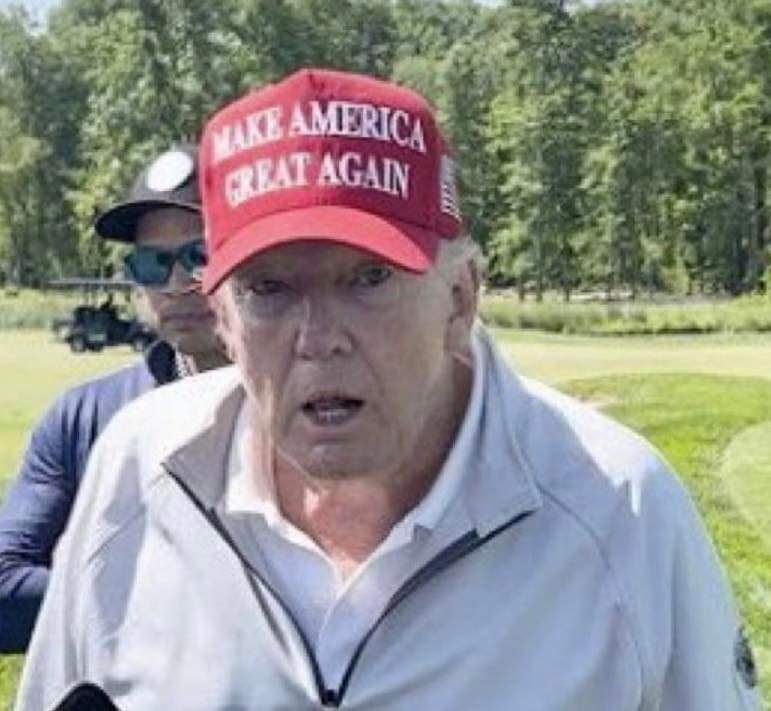 MarilynRautenb1's tweet photo. @GOP #GOPdeflecting
#GOPClownShowContinues #TrumpisaNationalDisgrace
Trump the face of the GOP 2024. https://t.co/aC8i37js4U