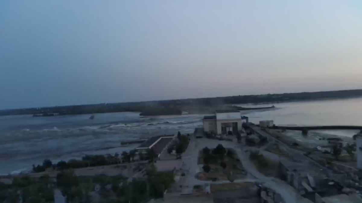 sizov_andre's tweet photo. If you wonder why #wheat is almost 2% at night it's the Kakovka dam explosion - looks like a big escalation with dire consequences and huge headline risk. 

This could be just the start of the bull run.

More: https://t.co/yvFR5lrymm

#oatt https://t.co/bd2BEH2wIb